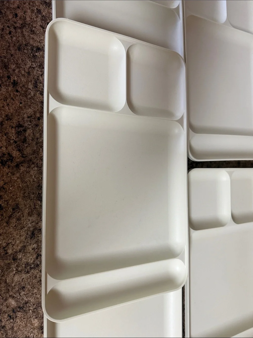 Set of 5 beige Tupperware compartment Meal Trays Very Good used condition